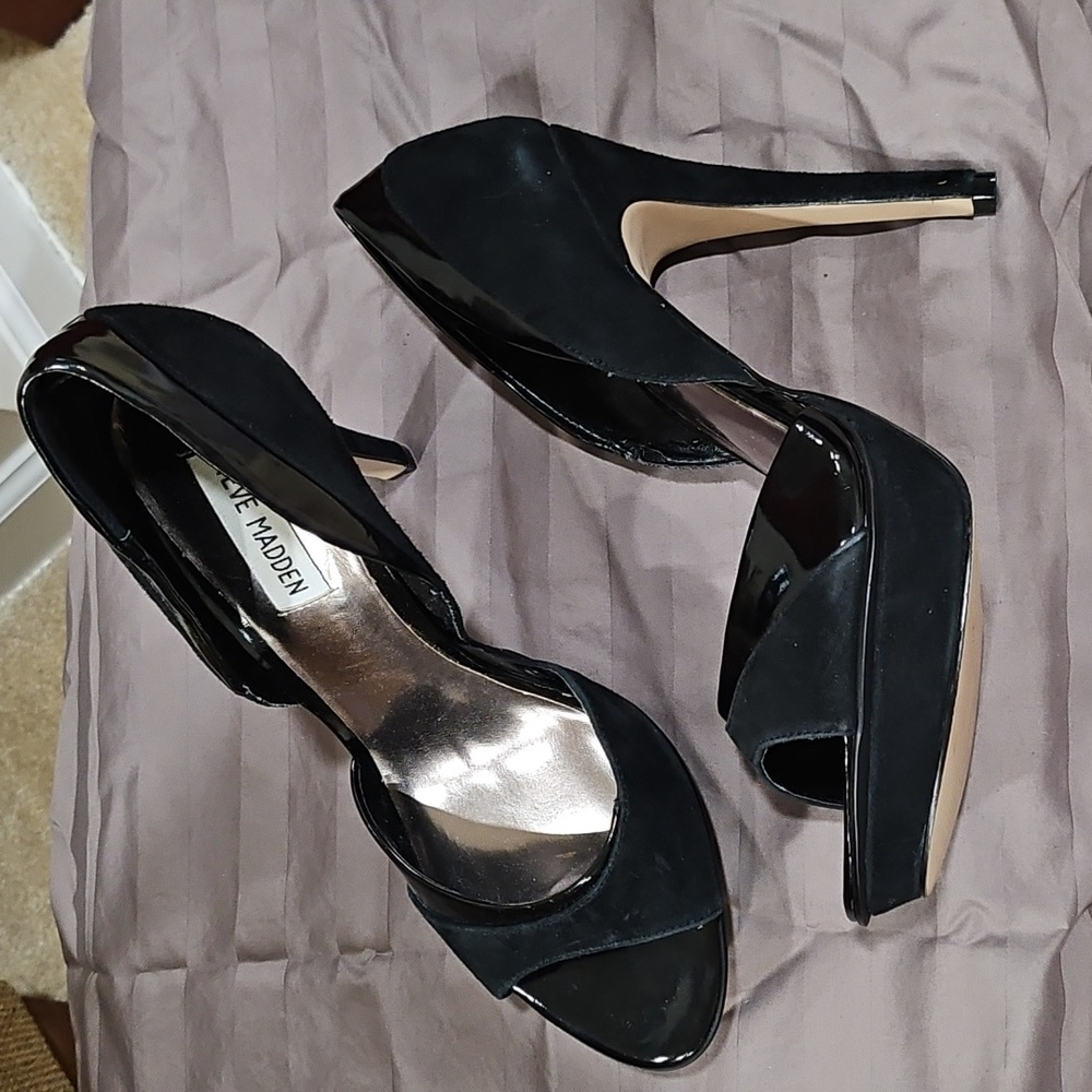 Steve Madden Elegant Black Peep Toe Heels